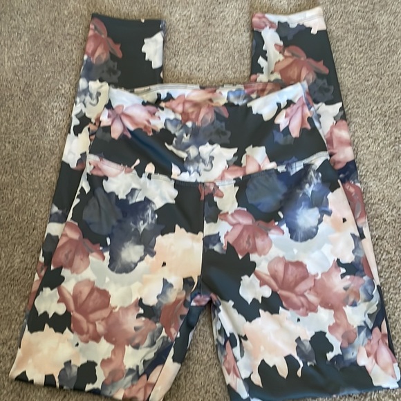 Bundle 3 pair workout Leggings - Picture 7 of 13